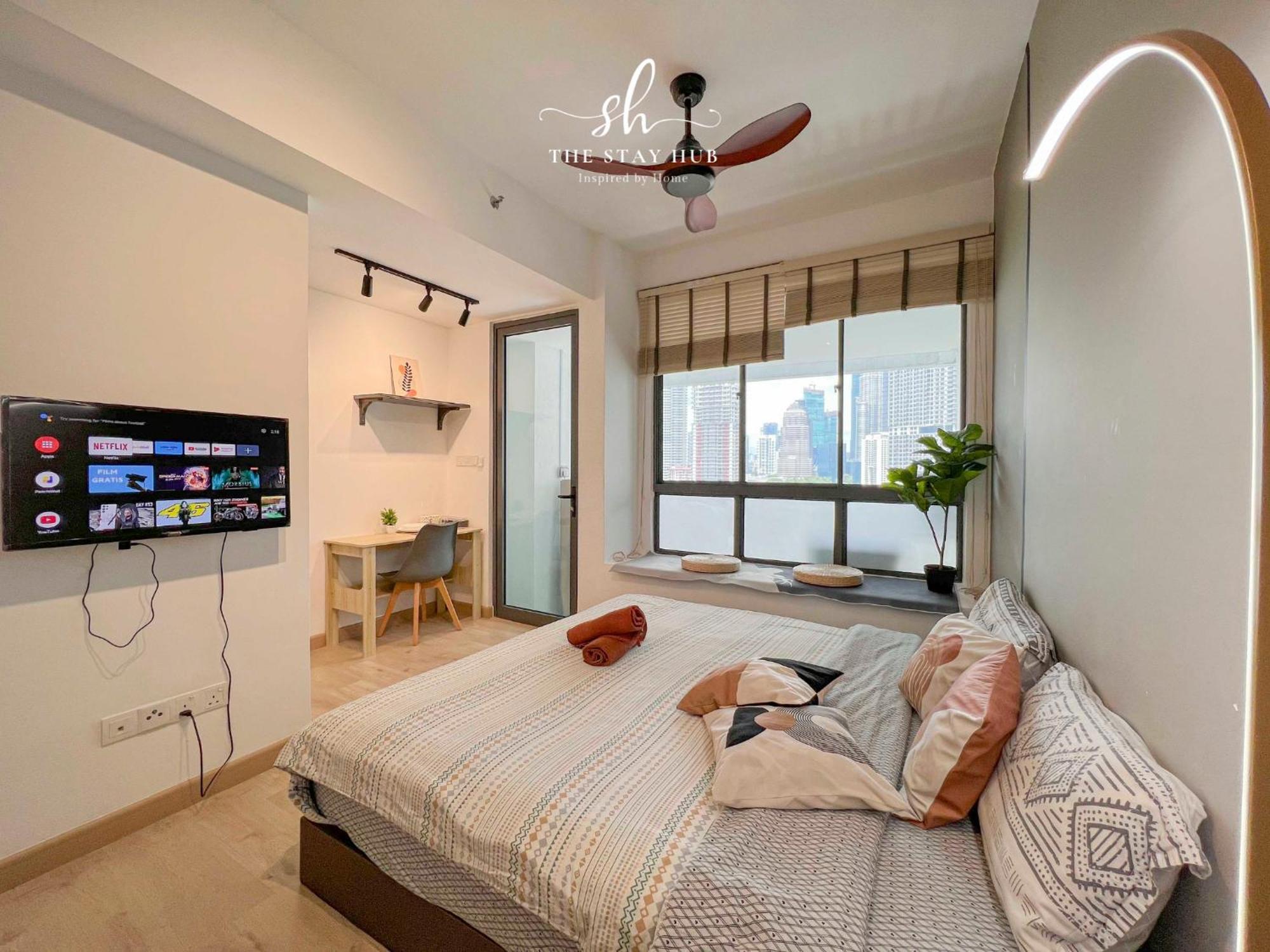 The Luxe Klcc View Sky Pool Apartment Куала Лумпур Екстериор снимка
