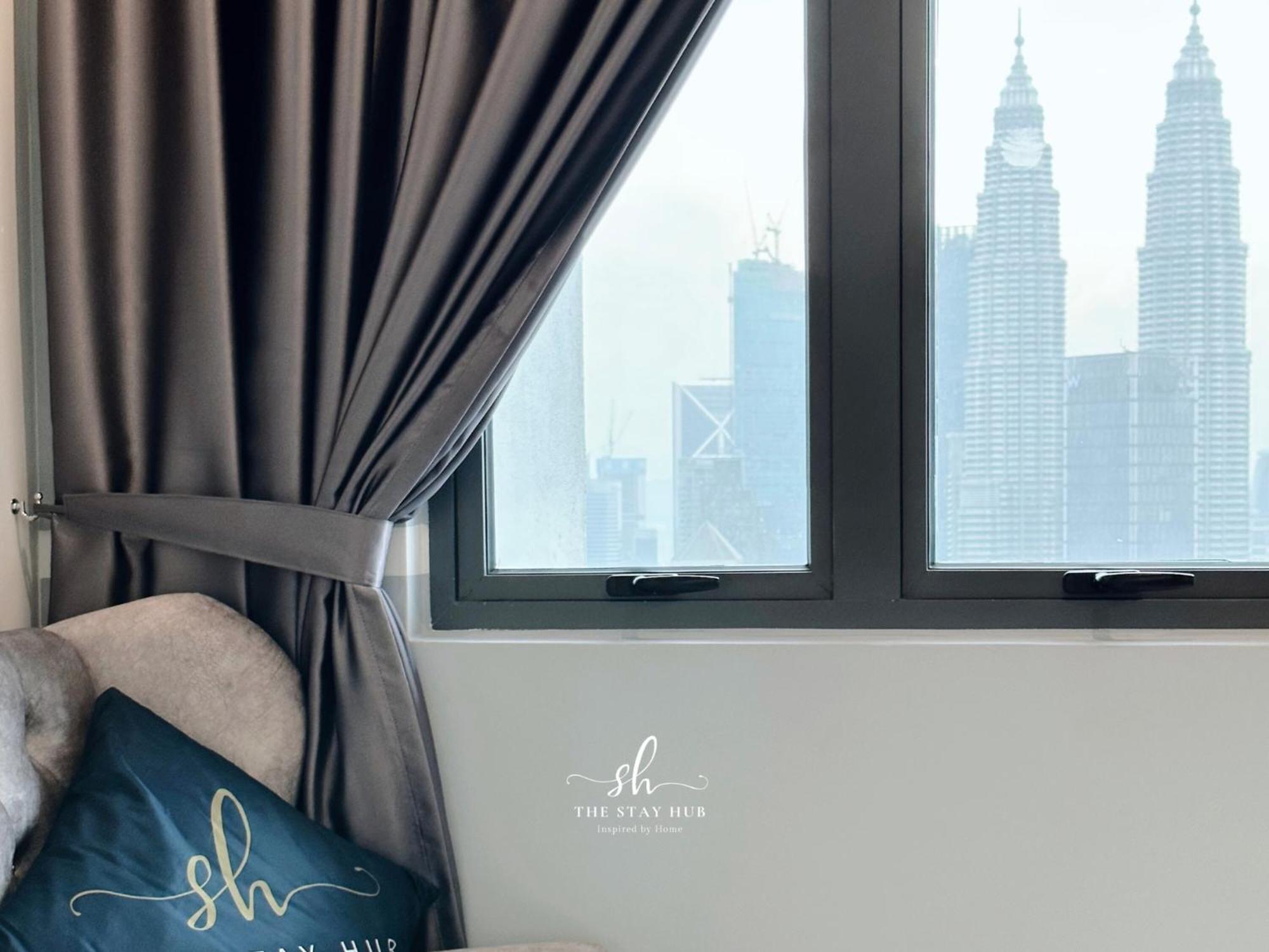 The Luxe Klcc View Sky Pool Apartment Куала Лумпур Екстериор снимка