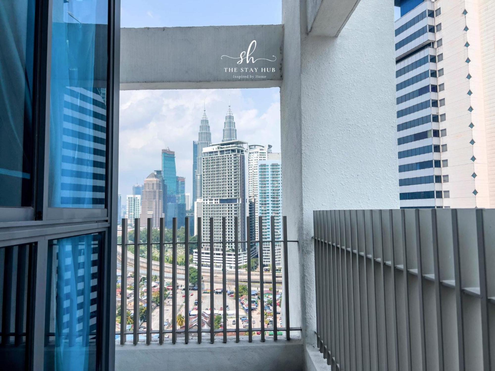 The Luxe Klcc View Sky Pool Apartment Куала Лумпур Екстериор снимка
